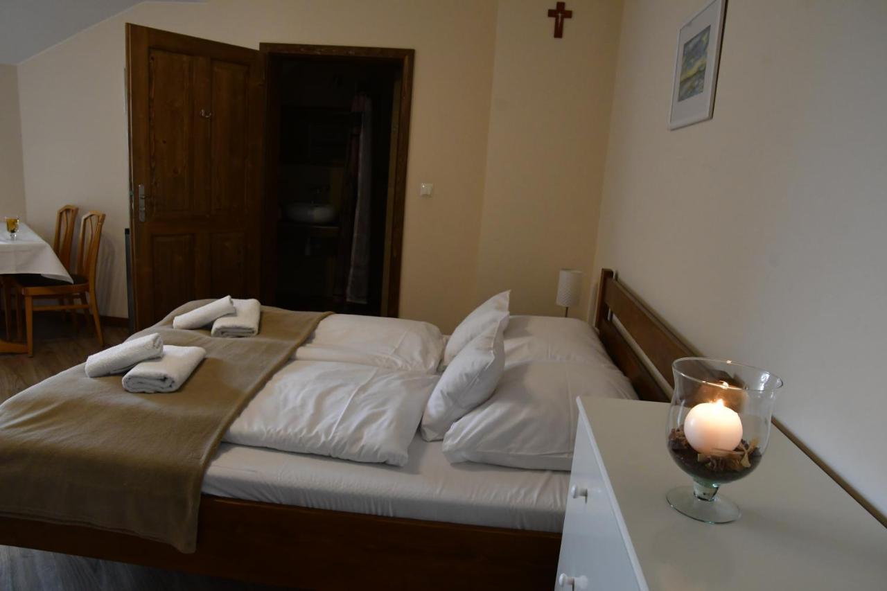 Weglowka  Gosciniec Pod Lubomirem B&B 외부 사진