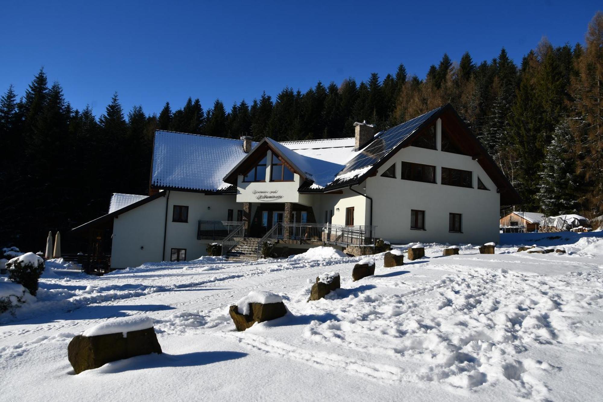Weglowka  Gosciniec Pod Lubomirem B&B 외부 사진